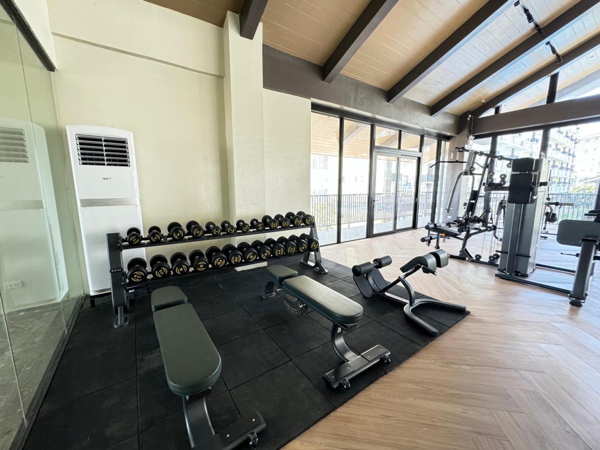 Ania Rooms@Amani Grand Residences Near Airport Мактан Экстерьер фото